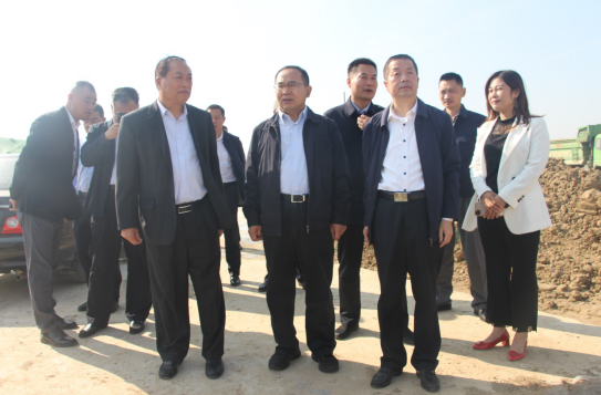 蘭山區(qū)委副書記、區(qū)長沈如茂一行到臨沂商貿(mào)服務(wù)型國家物流樞紐山東順和國際智慧物流園項目現(xiàn)場視察工作