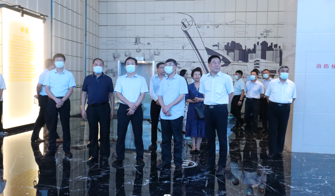 “中國物流之都”稱號復(fù)評專家組一行蒞臨順和集團參觀指導(dǎo)